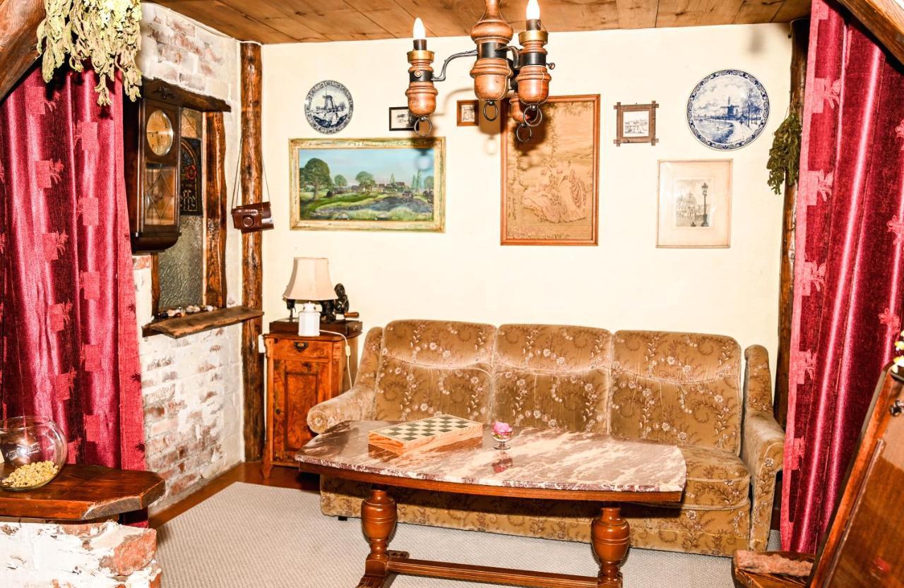 Idilliska Latgaliesu Lauku Maja Ar Melno Pirti Villa Aglona Kültér fotó